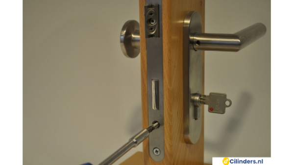 Cilinderslot vervangen stappenplan